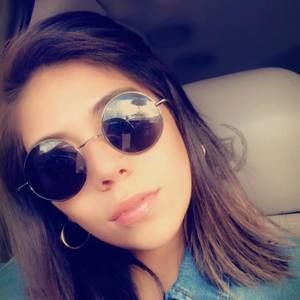 Meet your Posher, Briana